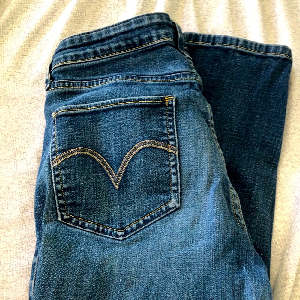 Levi’s Mid rise skinny jean
